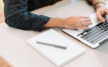 会计写年终述职报告最新8篇