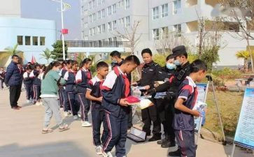 爱护校园公物倡议书6篇