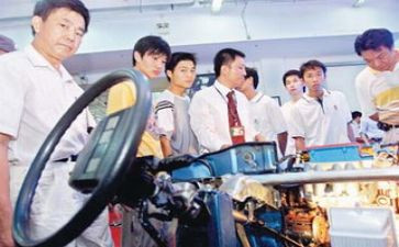 汽修技校生自我鉴定6篇