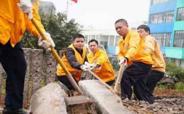 教师班级群工作总结参考6篇
