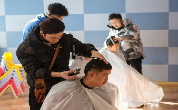 头发中班教案7篇