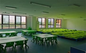托班教师述职报告8篇