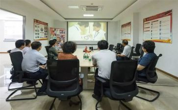 抗疫先锋人物事迹5篇