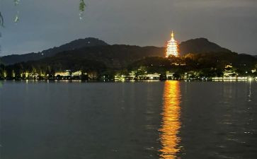 西湖的小学作文7篇