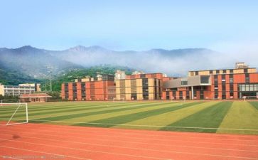 学校到工作自我鉴定6篇