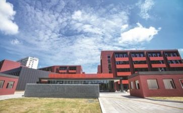 学校前半期工作总结8篇