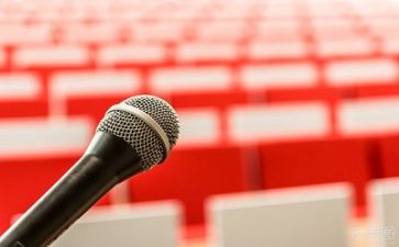 女体育教师的演讲稿5篇