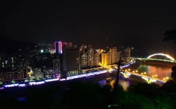 来一次走夜路的作文参考8篇