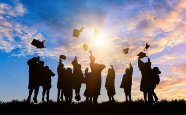 应届大学生自我鉴定参考6篇