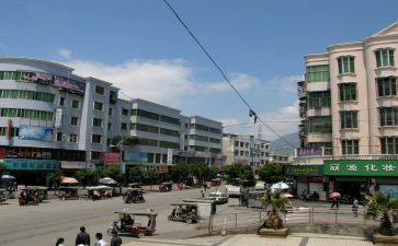 镇中学校长述职报告8篇